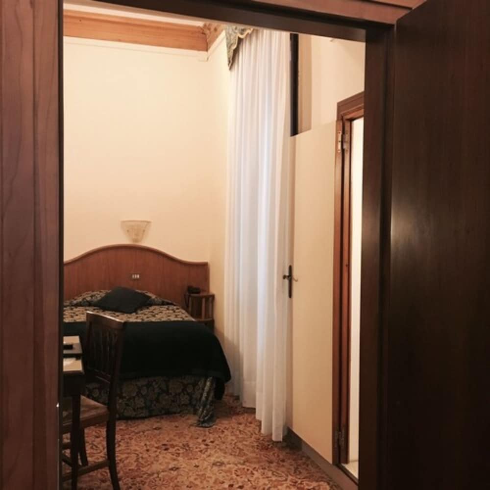 Hotel Alla Fava 35/62