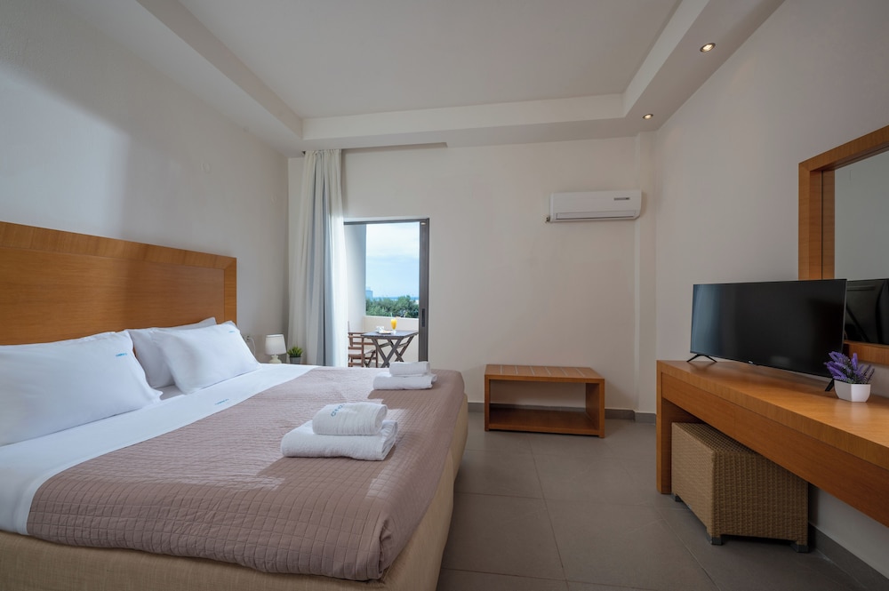 Creteco Hotel & Suites 34/72