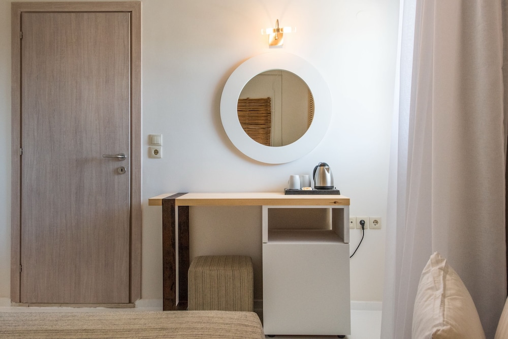 Eva Mare Apartments 7/75