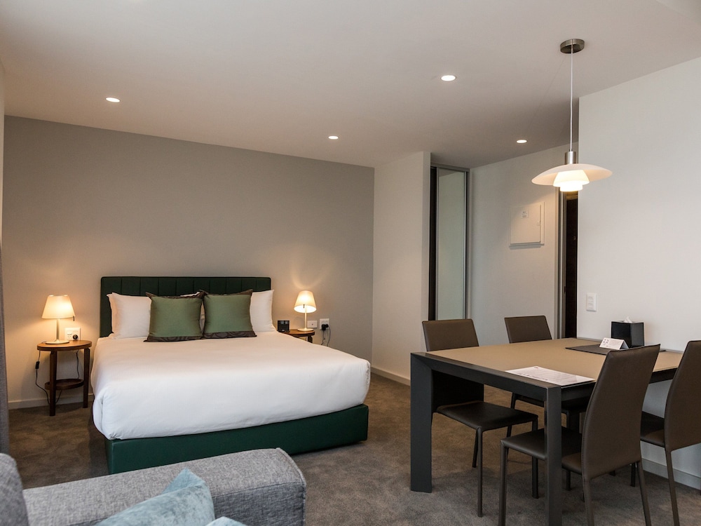 The Branksome Hotel & Residences 8/60