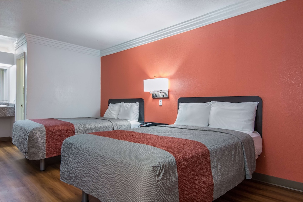 Motel6 Marshall, TX 17/37