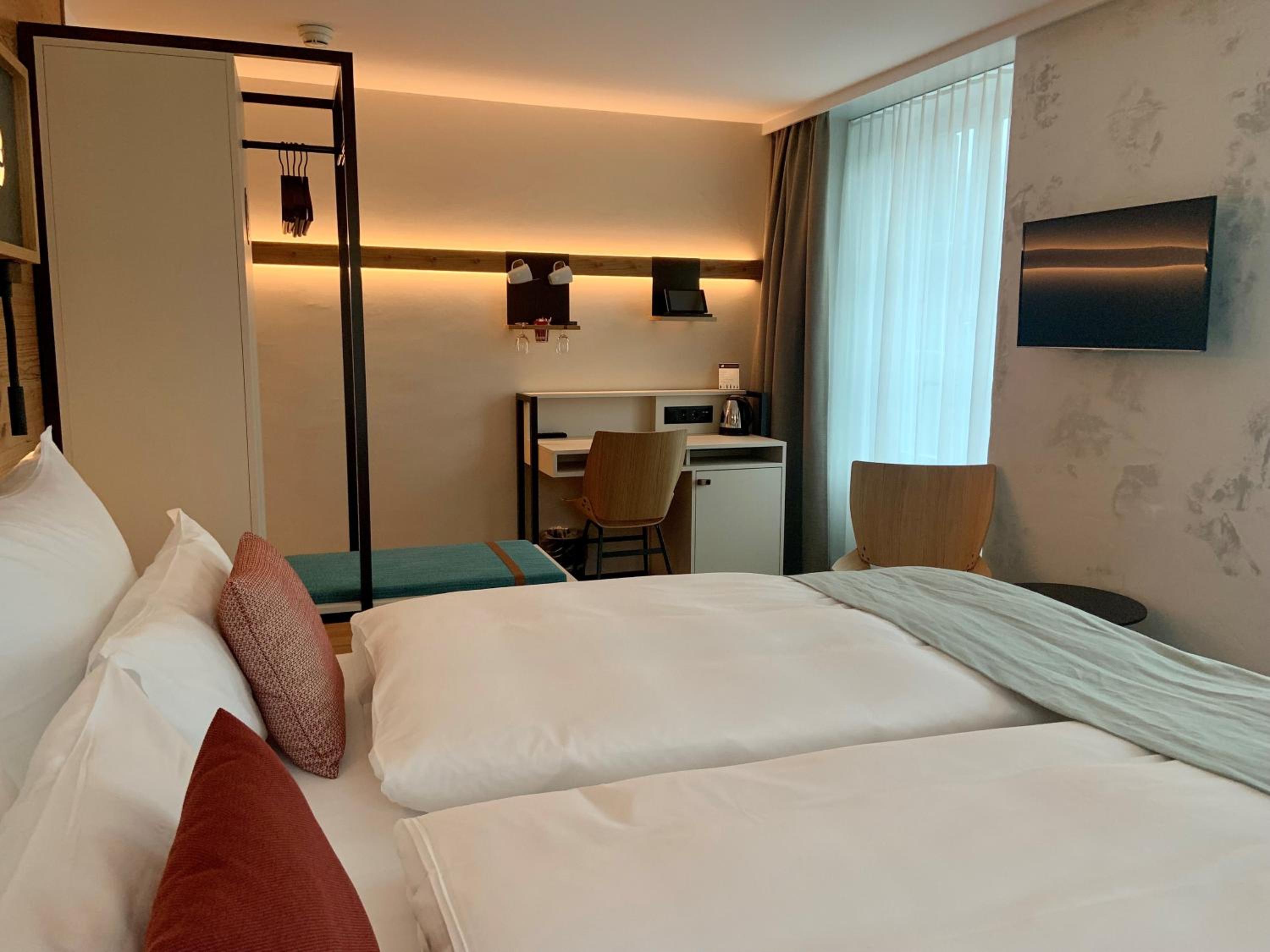 Medium, Twin Beds, Balcony