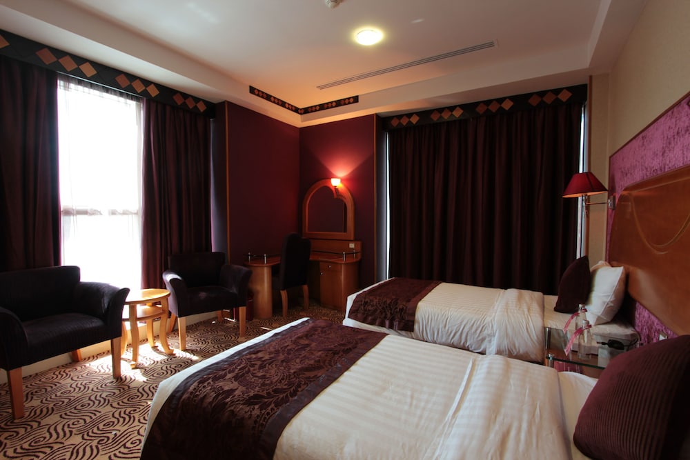 Awaliv International Hotel 26/68