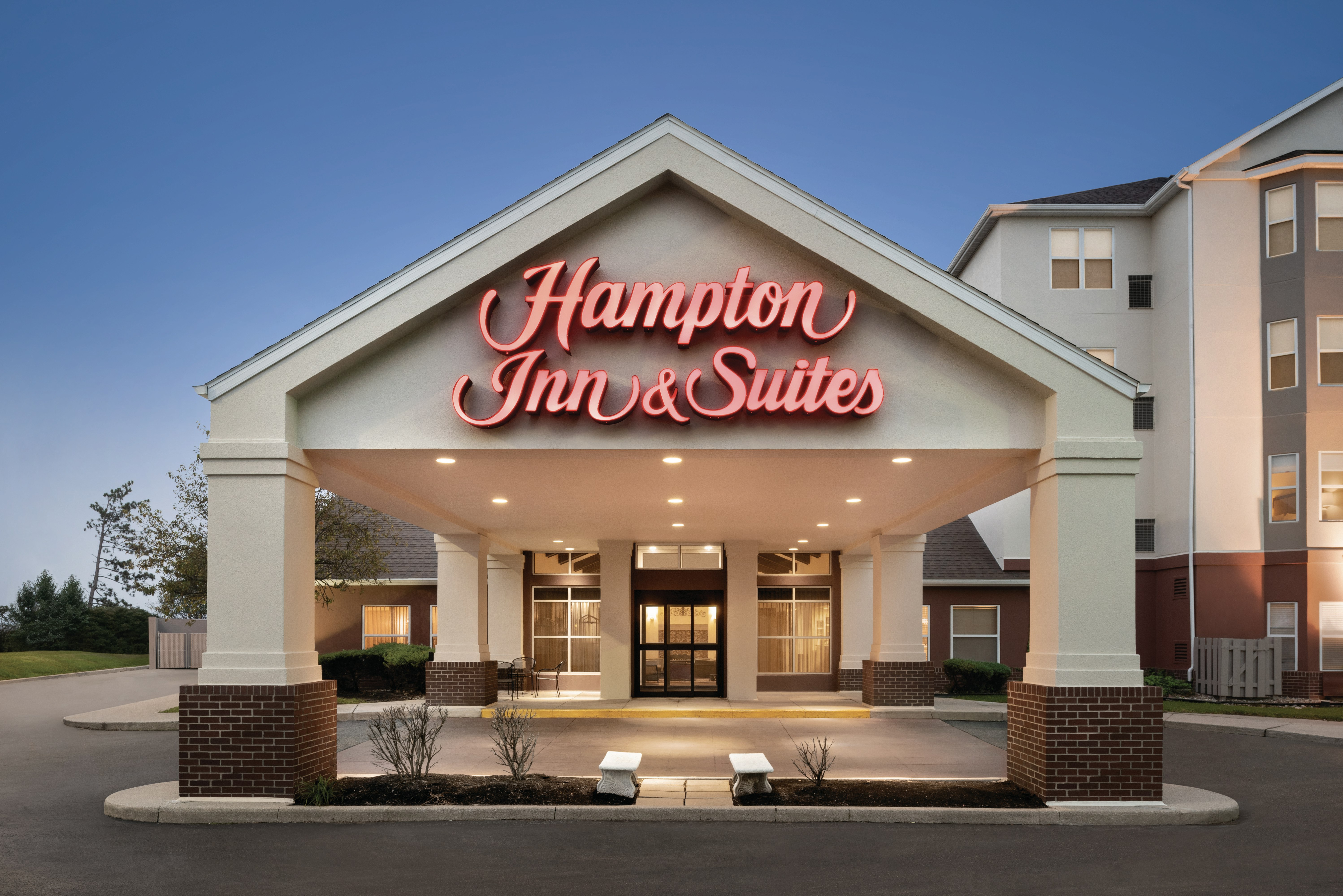 Hampton Inn and Suites Ft Wayne North 2/40