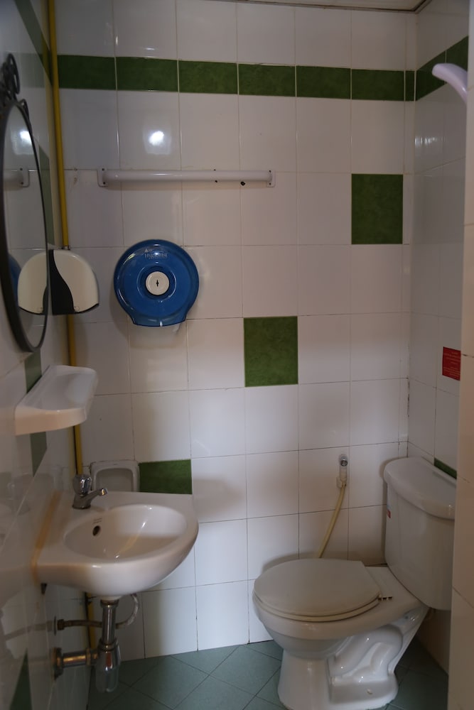 iHouse hotel 35/36
