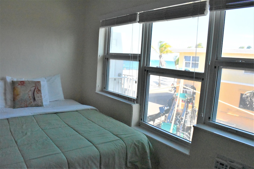 Golden Sand Oceanfront 23/58
