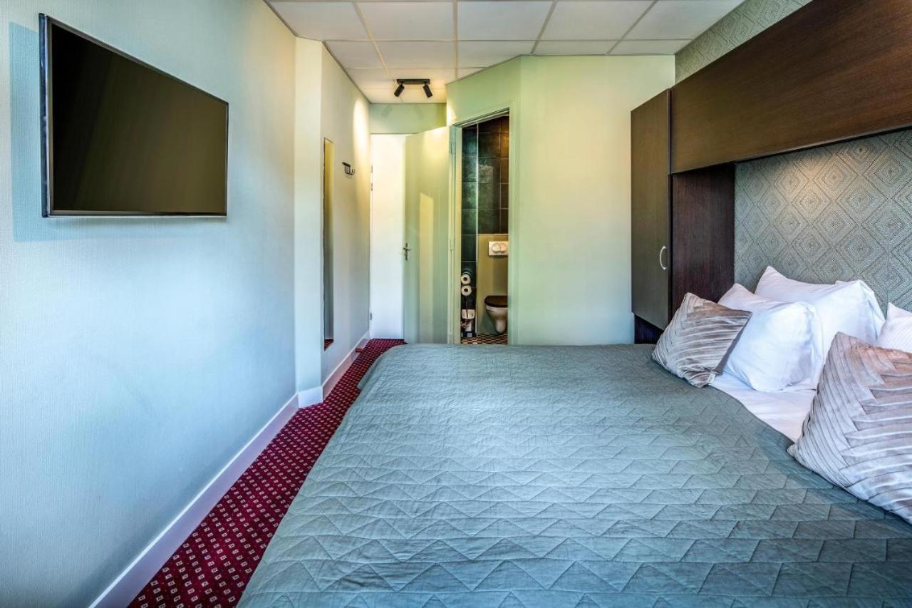 Room, Double Bed, No Window, Ground Floor