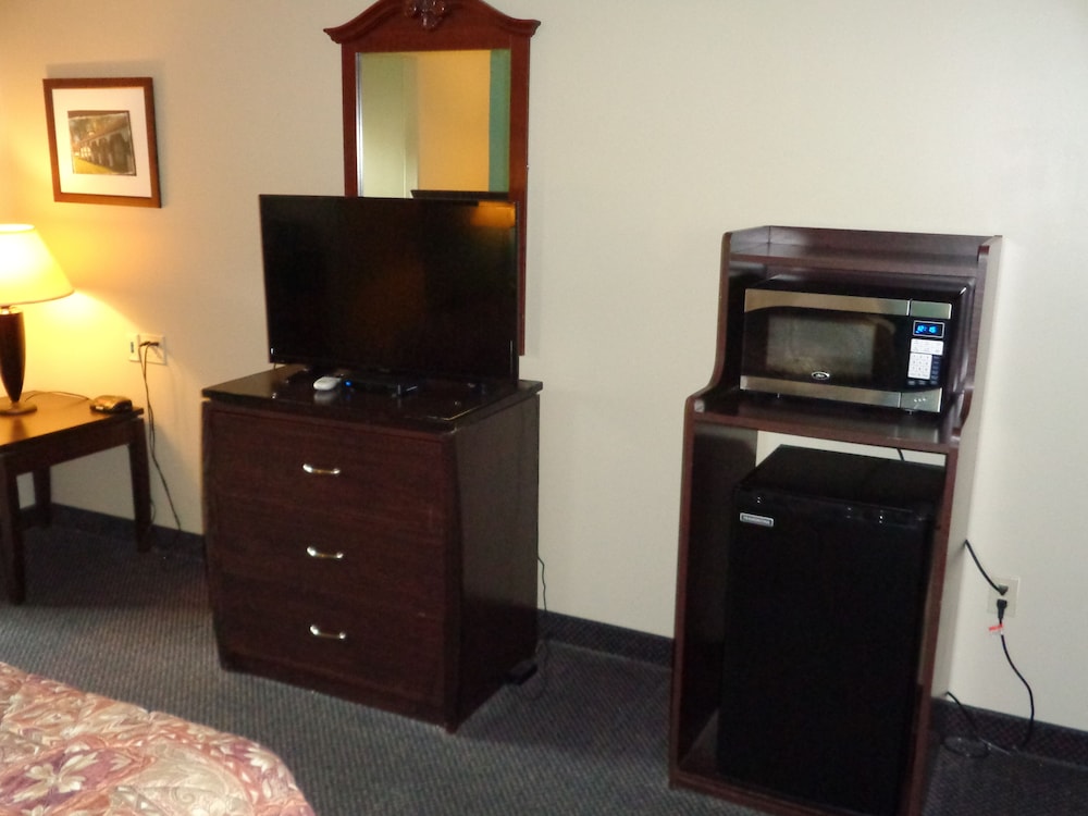 Fairgrounds Inn 30/42