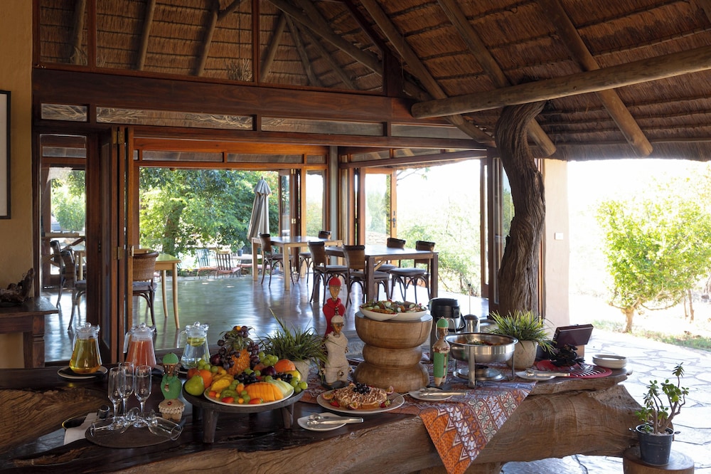 Rhulani Safari Lodge 56/76