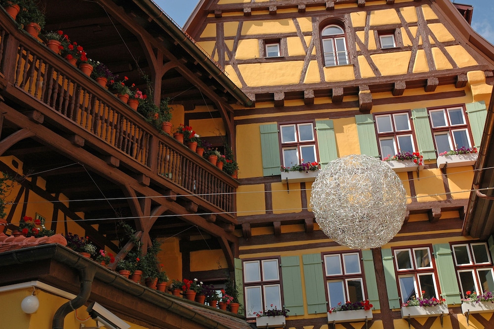 Hezelhof Hotel 7/63