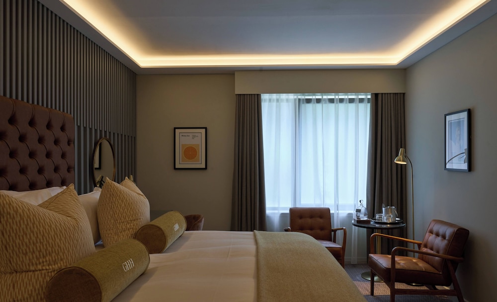 Guildford Harbour Hotel 7/49