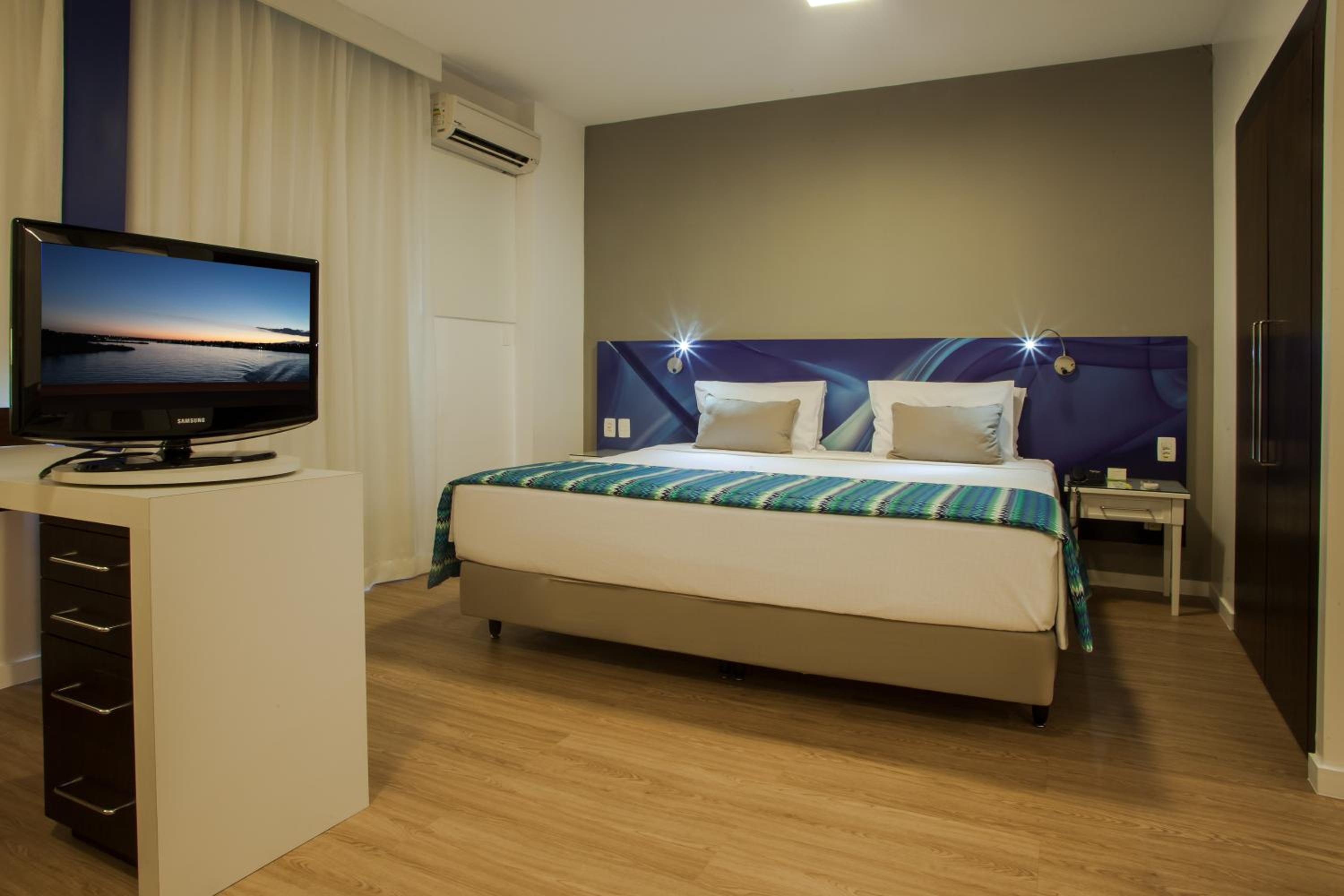 Executive, King Bed