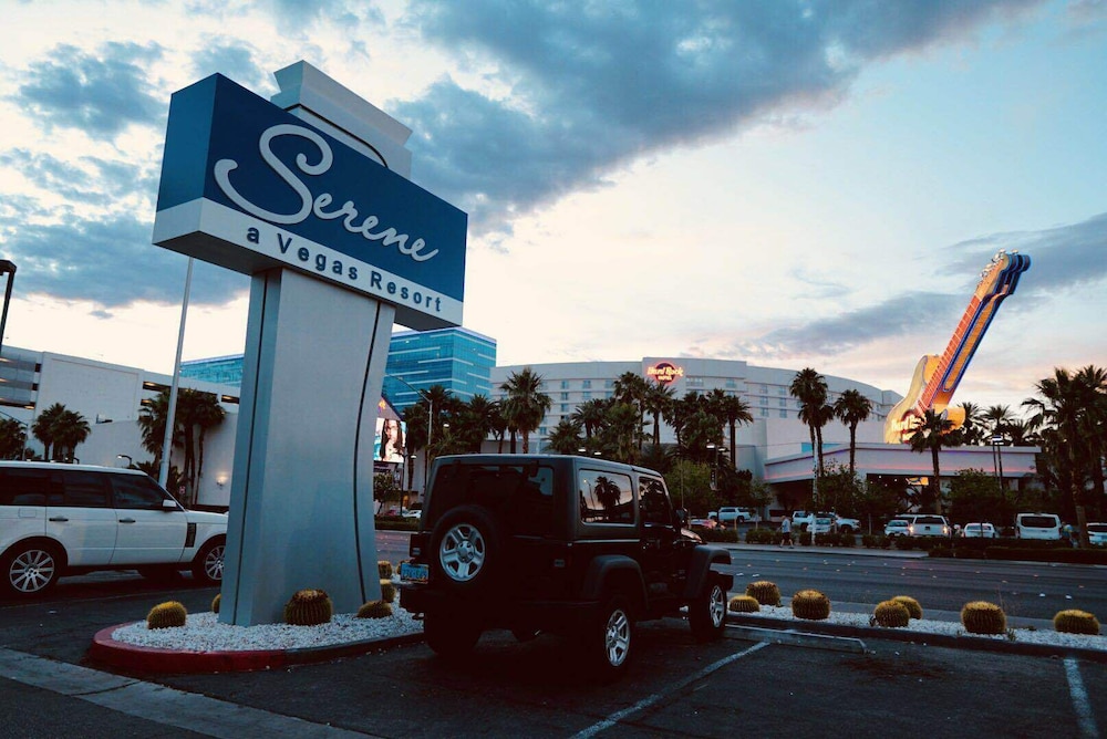Serene Vegas Boutique Hotel 40/50