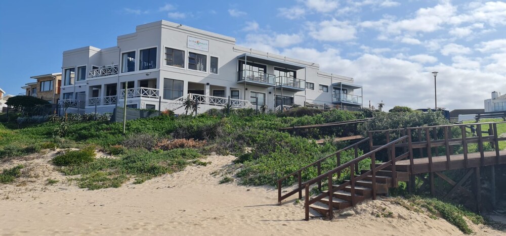 On the Beach Guesthouse 2/50