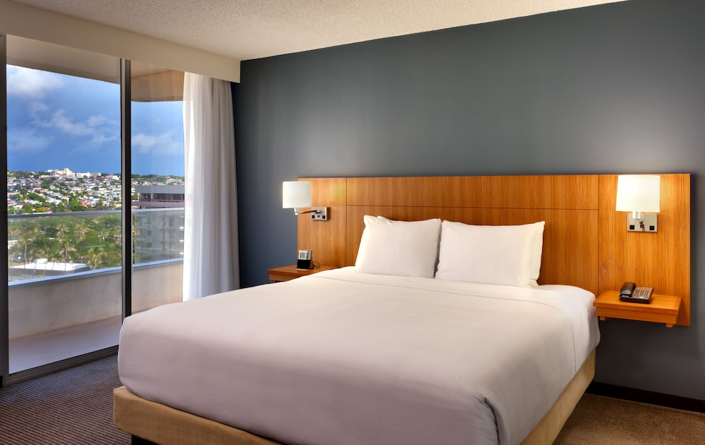 Hyatt Place Waikiki Beach 19/71