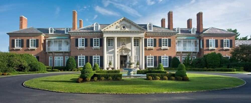 Glen Cove Mansion Hotel 3/51