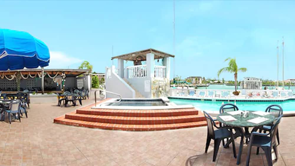 Ocean Reef Yacht Club Resort 61/75