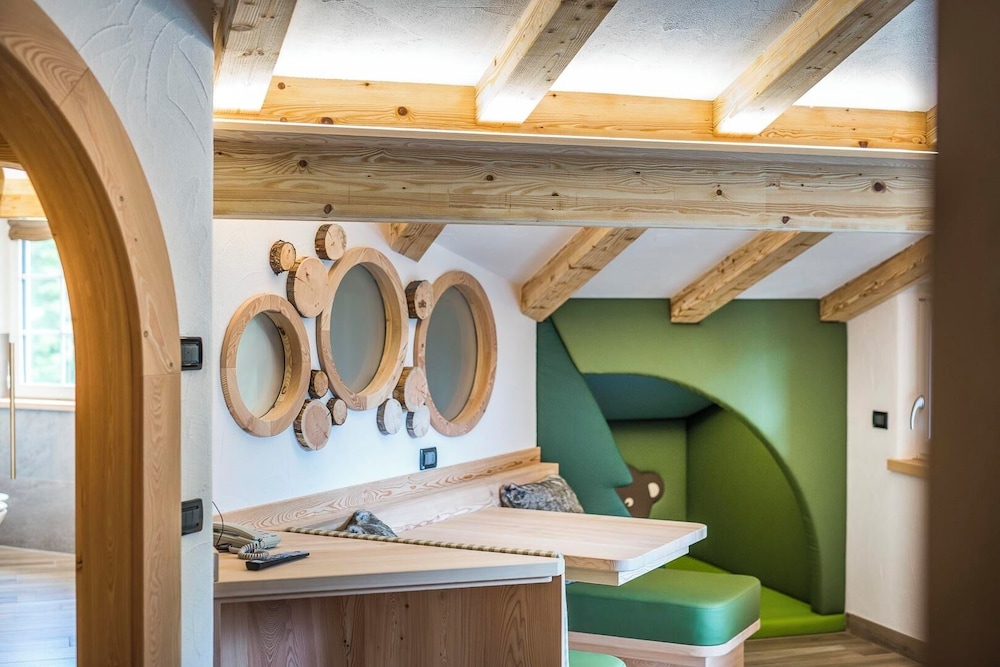 غرفة بسريرين منفصلين بإطلالة على الجبل بجاكوزي، HOTEL CHALET PINETA 5/5