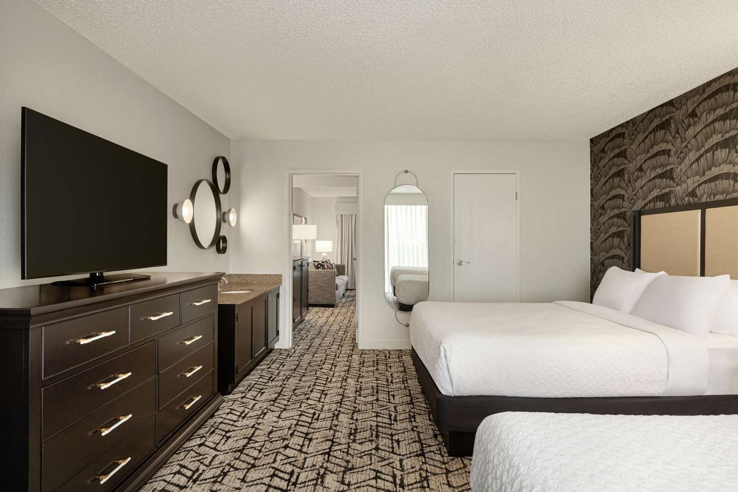 PREMIUM, SUITE, 2 QUEEN BEDS