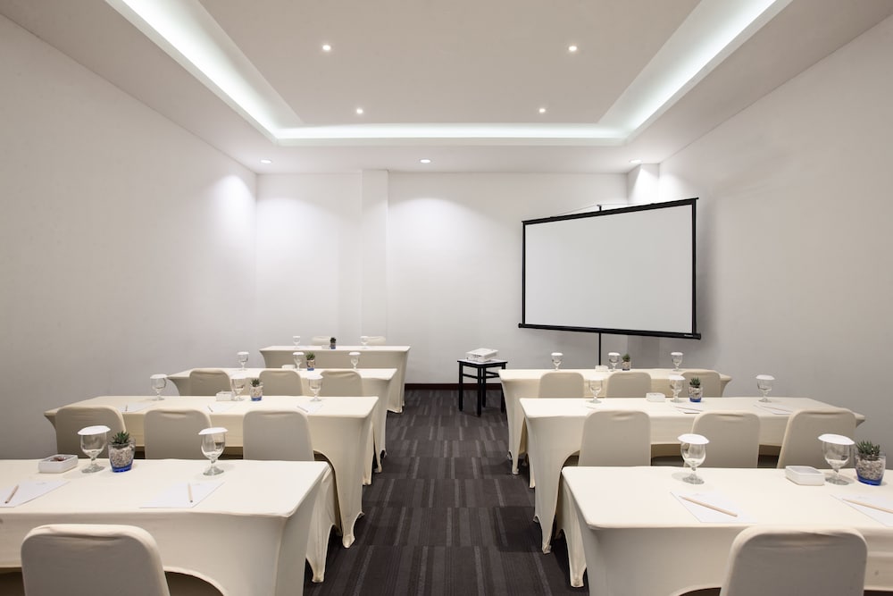 Laska Hotel Sukabumi 15/17