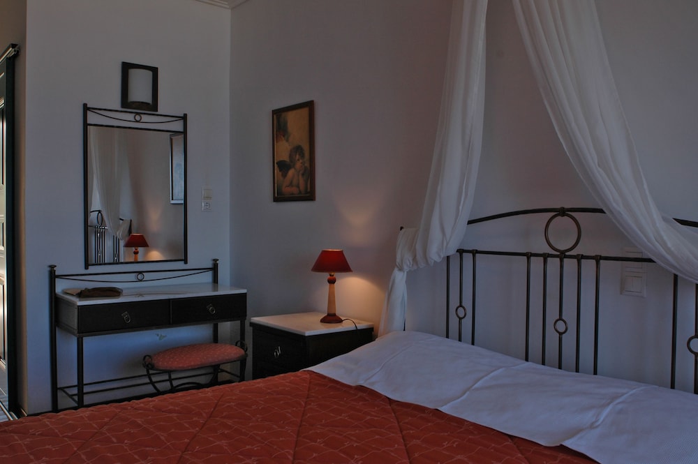 Dionysos Hotel Agistri 16/50