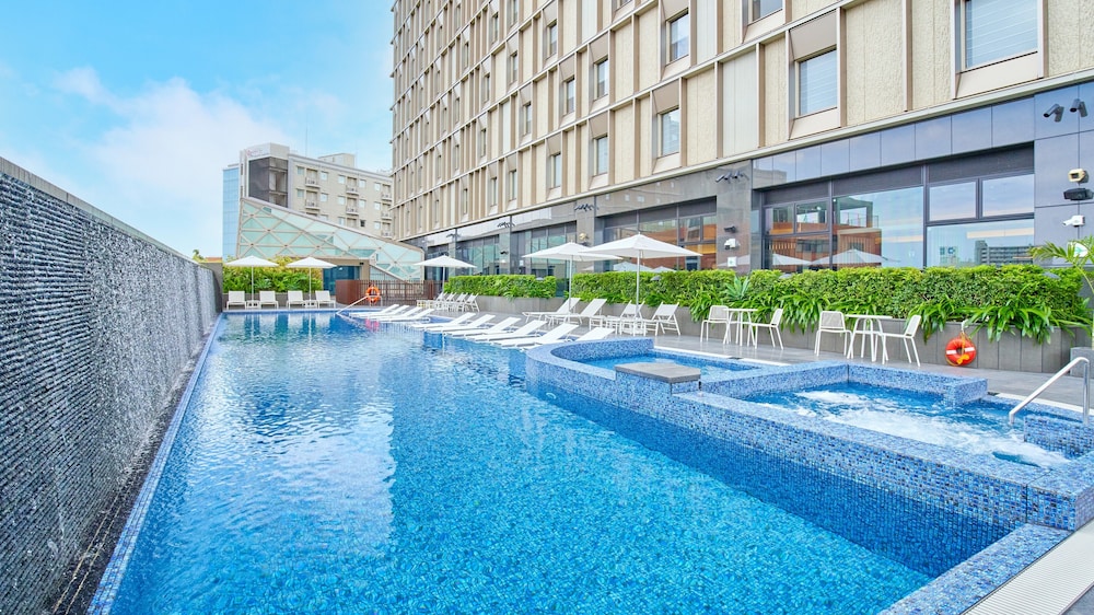 Hotel Collective 45/50