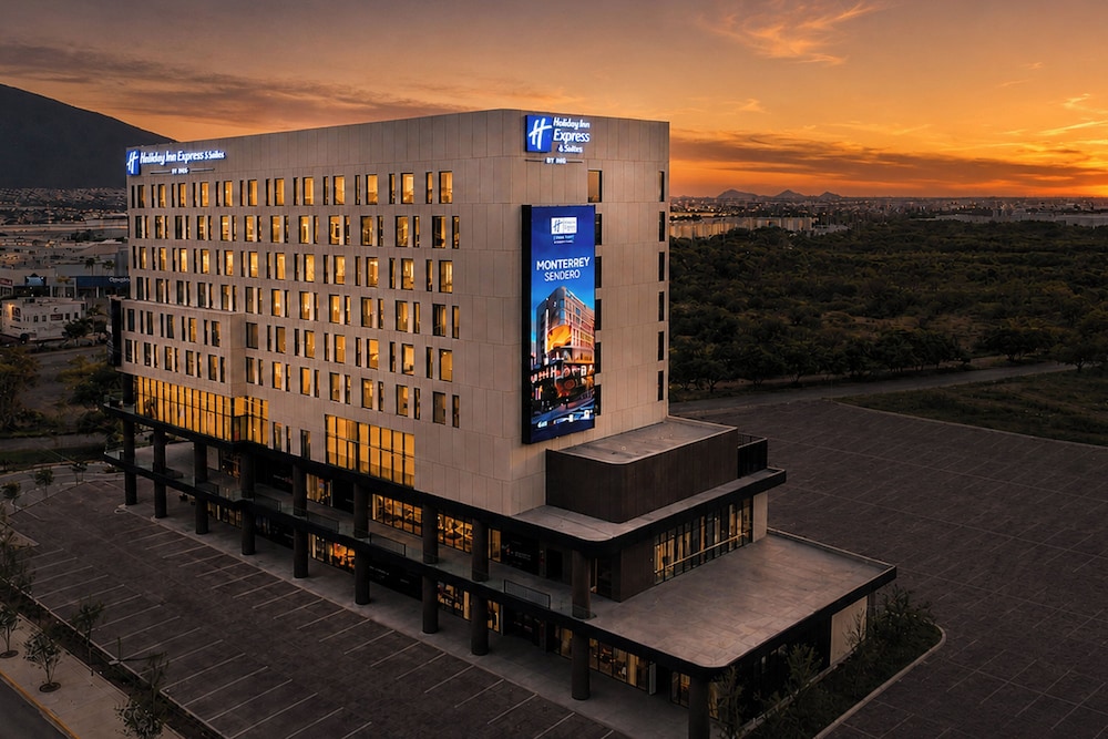 Holiday Inn Express And Suites Monterrey Sendero, San Nicolas de los Garza 2/50