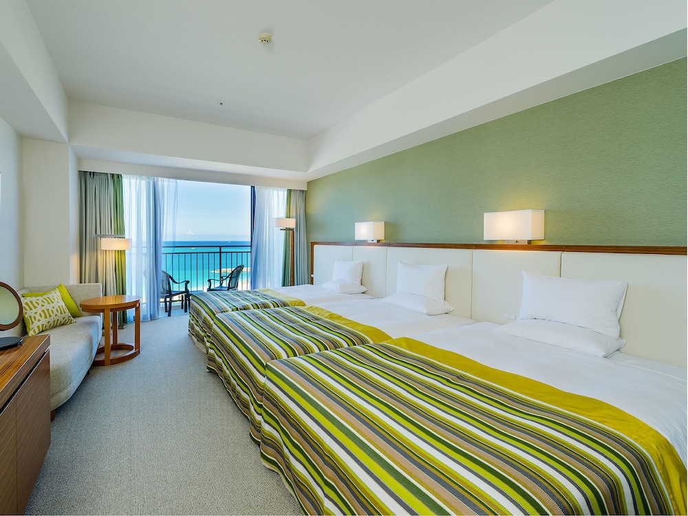 Ocean, Deluxe, Triple, 3 Beds, High Floor