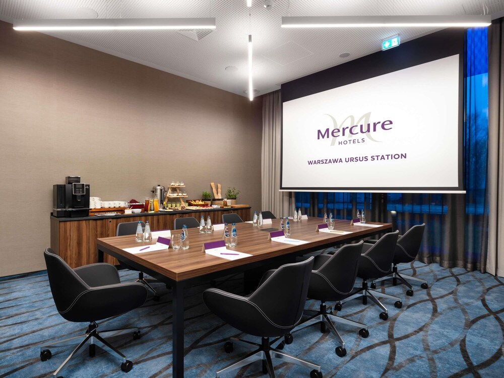 Mercure Warszawa Ursus Station 63/70