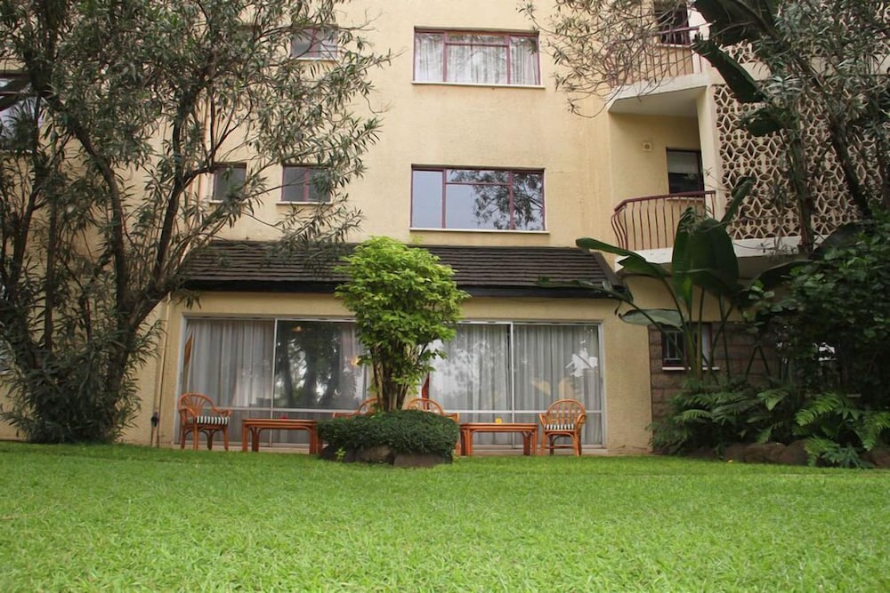 Mimosa Court Apartments 41/50