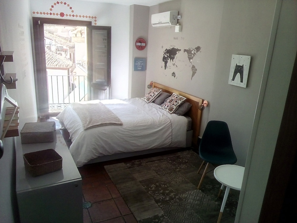 Oasis Backpackers Hostel Granada 18/50