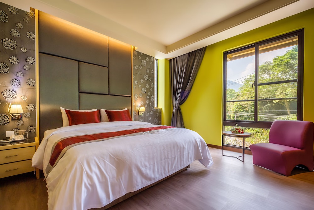 Huaman Hot Spring Villa 19/68
