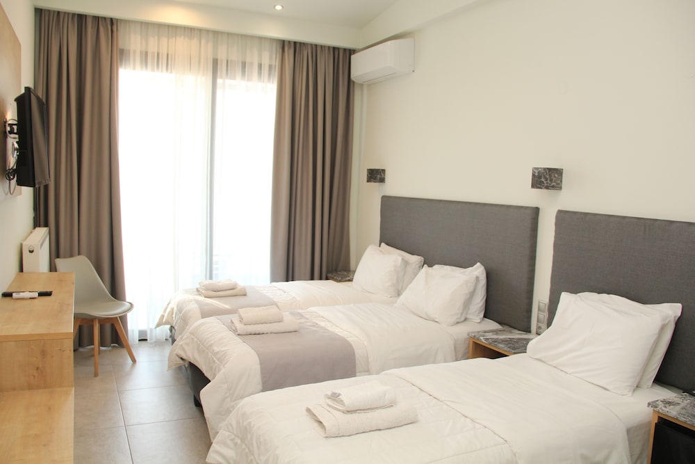 ALEXIOU HOTEL 6/42