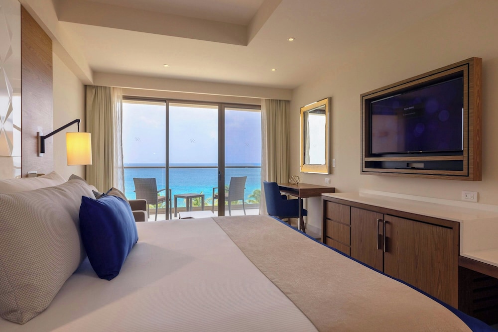 Diamond Club, Junior Suite, Luxury, King Bed, Ocean Front, Sofa، Royalton Grenada, an Autograph Collection All-Inclusive Resort 5/9