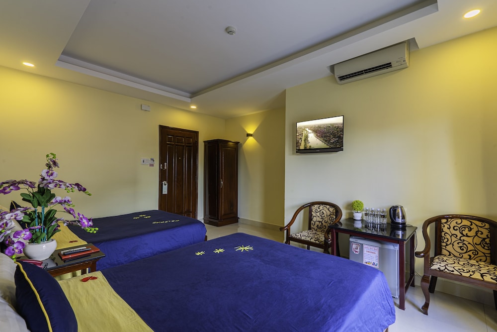 Golden River Hotel 28/46