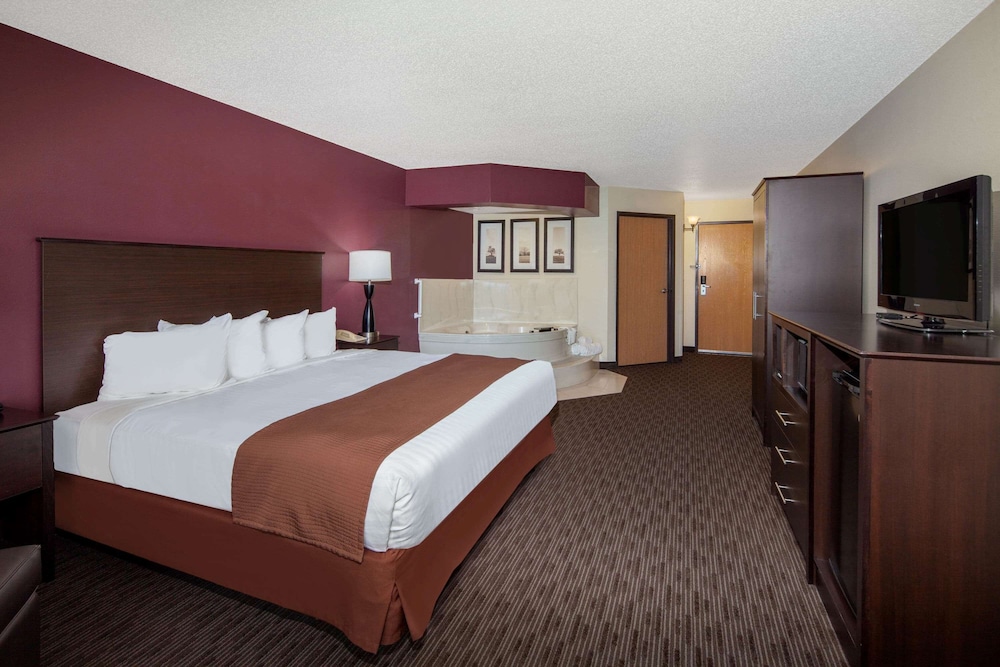 Suite, King Bed