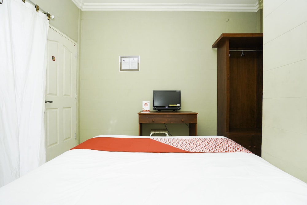 OYO 2493 Lotus Hotel Syariah 17/39