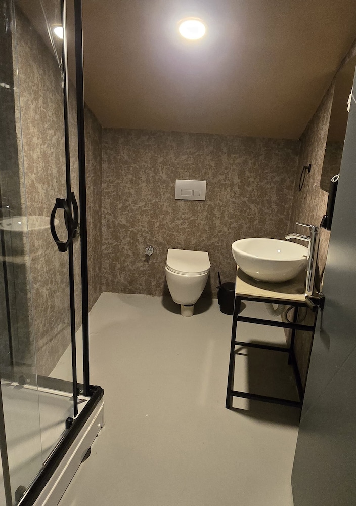 Lupo Libero Hotel 47/50