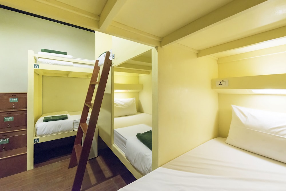 FEMALE DORM, 4 BEDS