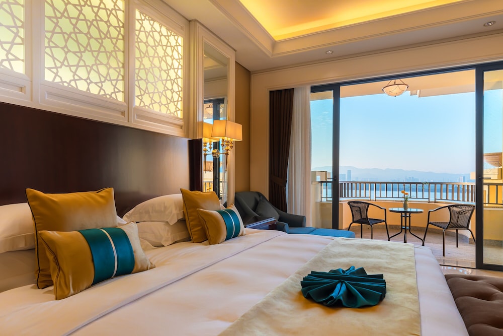 Celebrity, Suite, Double Bed