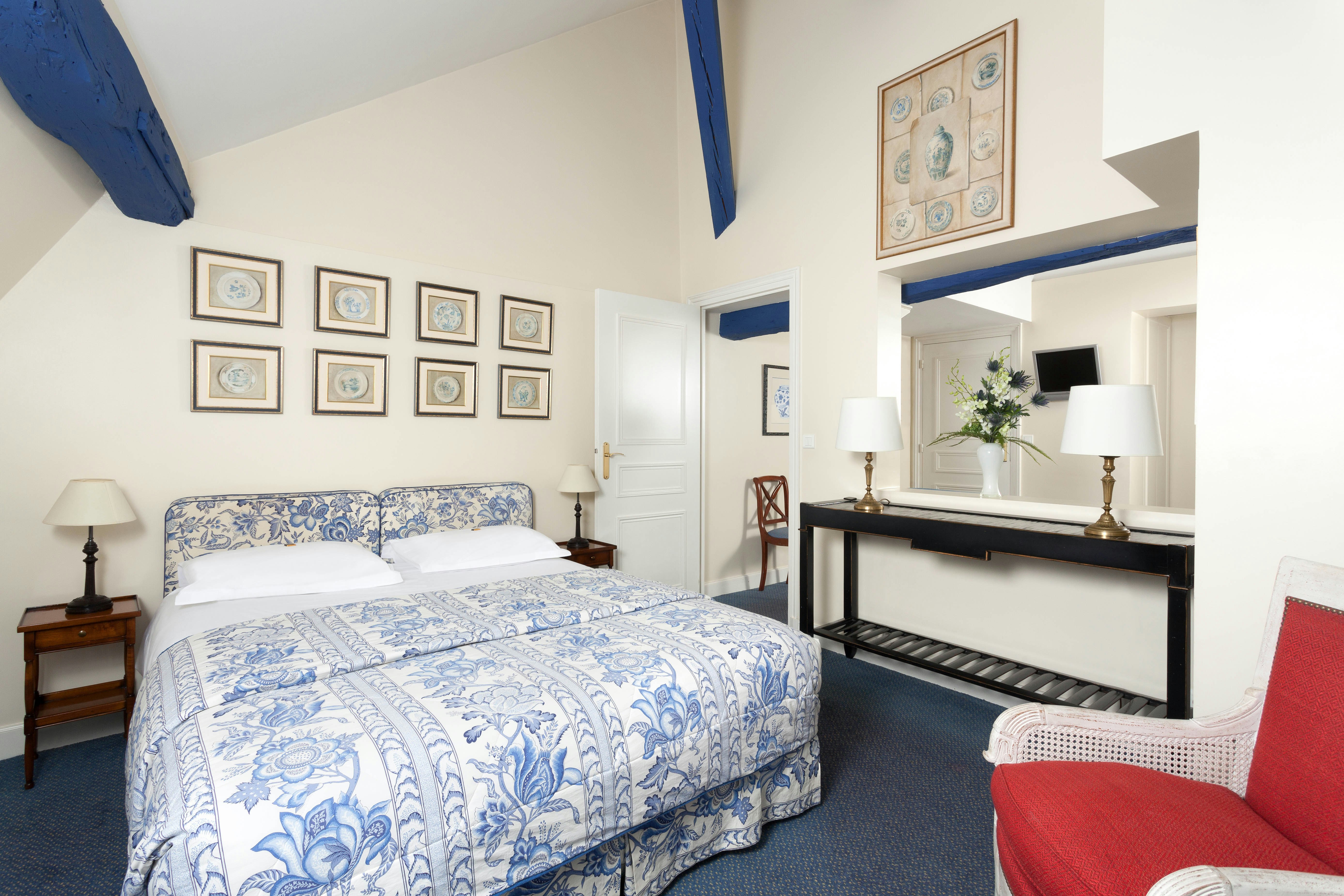 Le Relais Saint Honore 10/42