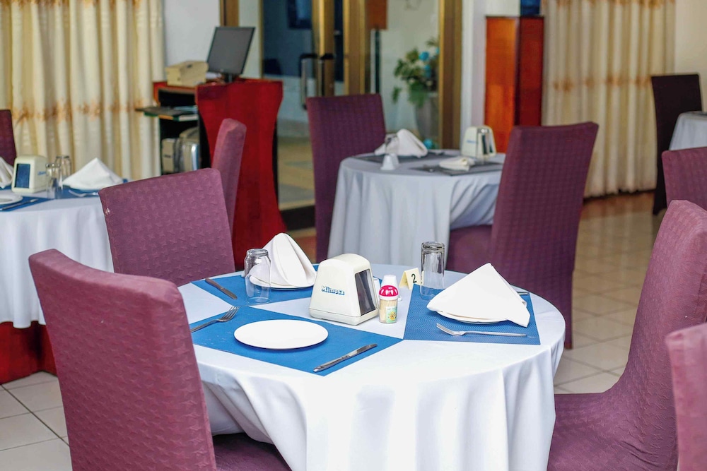 Hotel Tulip Inn Accra 48/62