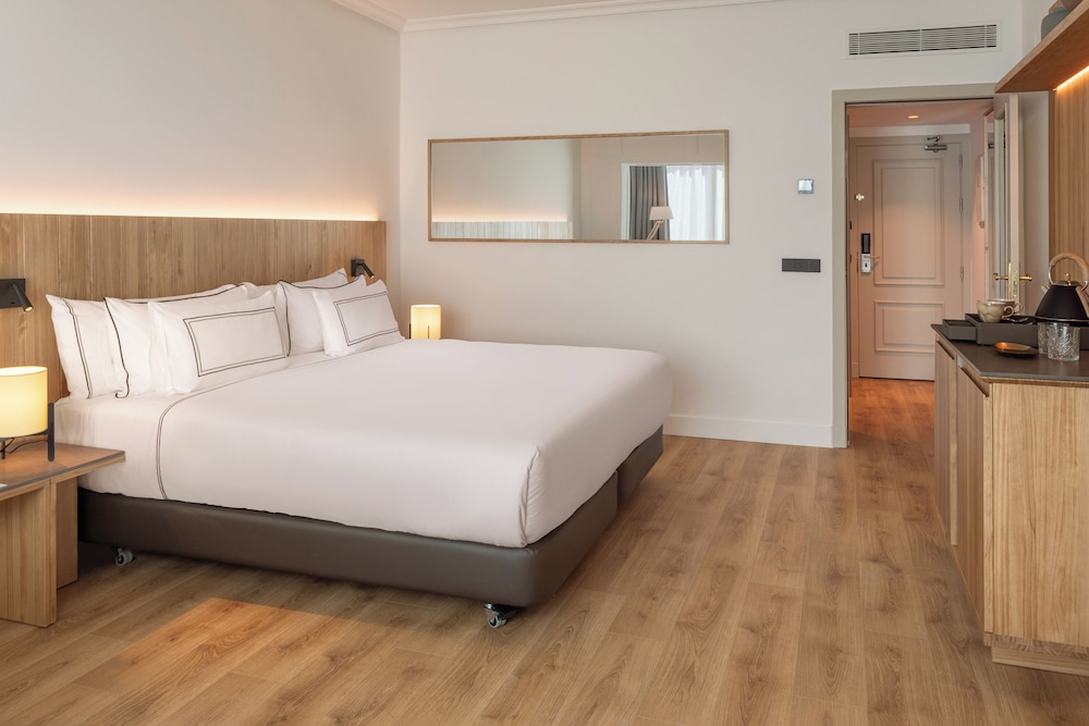 Melia Madrid Barajas 33/75
