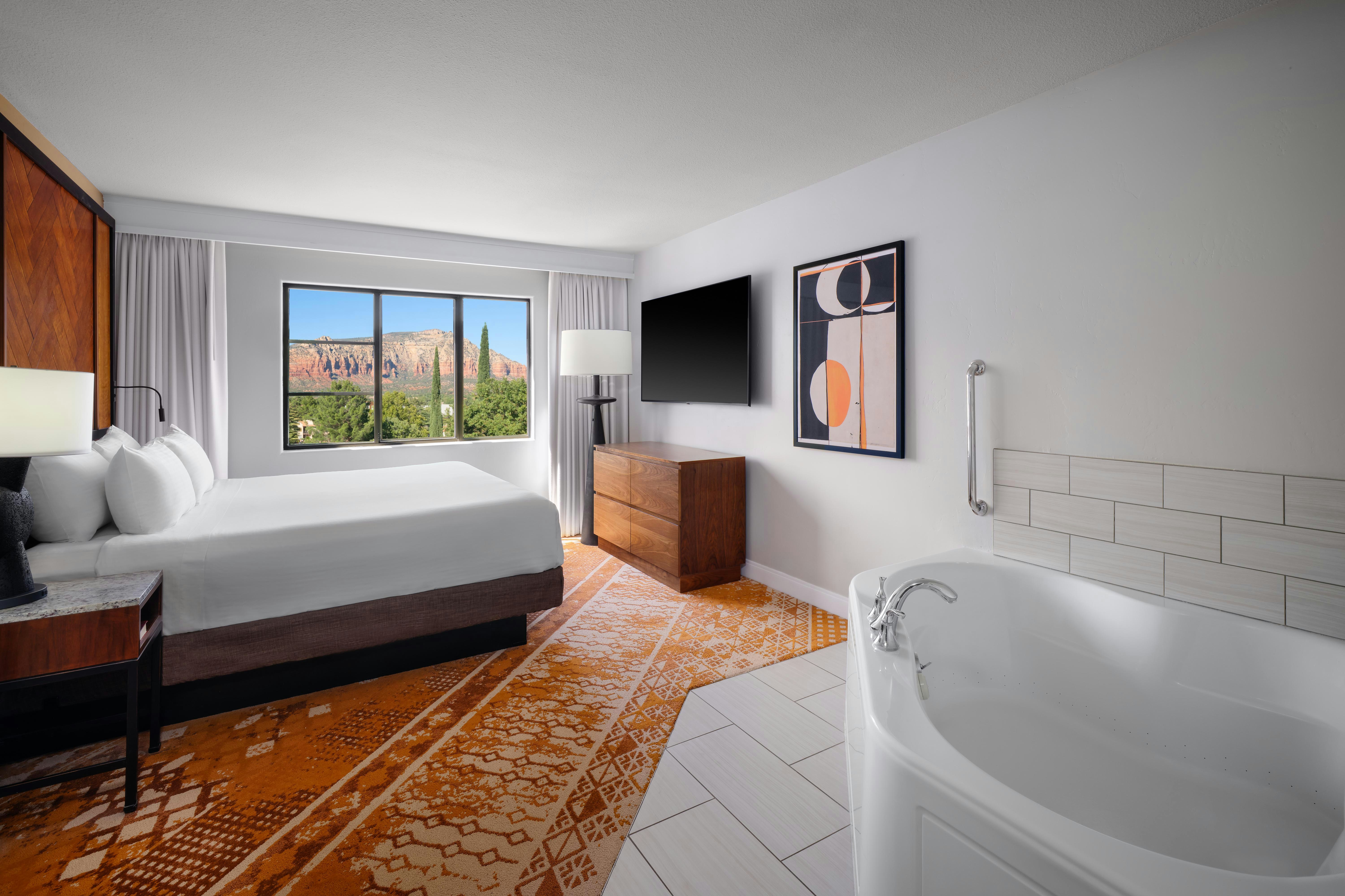 SUITE, KING BED, MOUNTAIN VIEW, JETTED TUB, BALCONY