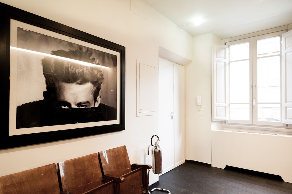 Arnobio Florence Suites 5/34