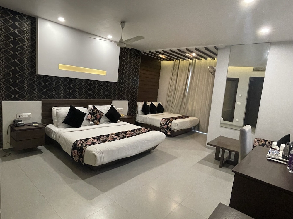 Hotel Narula S Aurrum 8/32