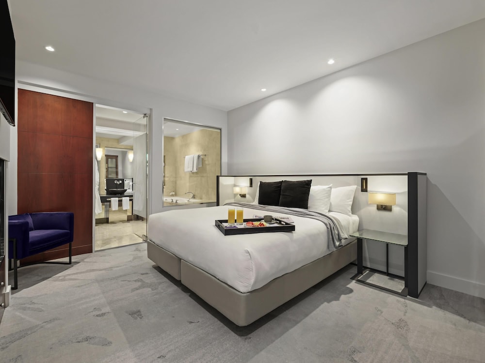 PEPPERS, PREMIUM, DELUXE, SUITE, KING BED