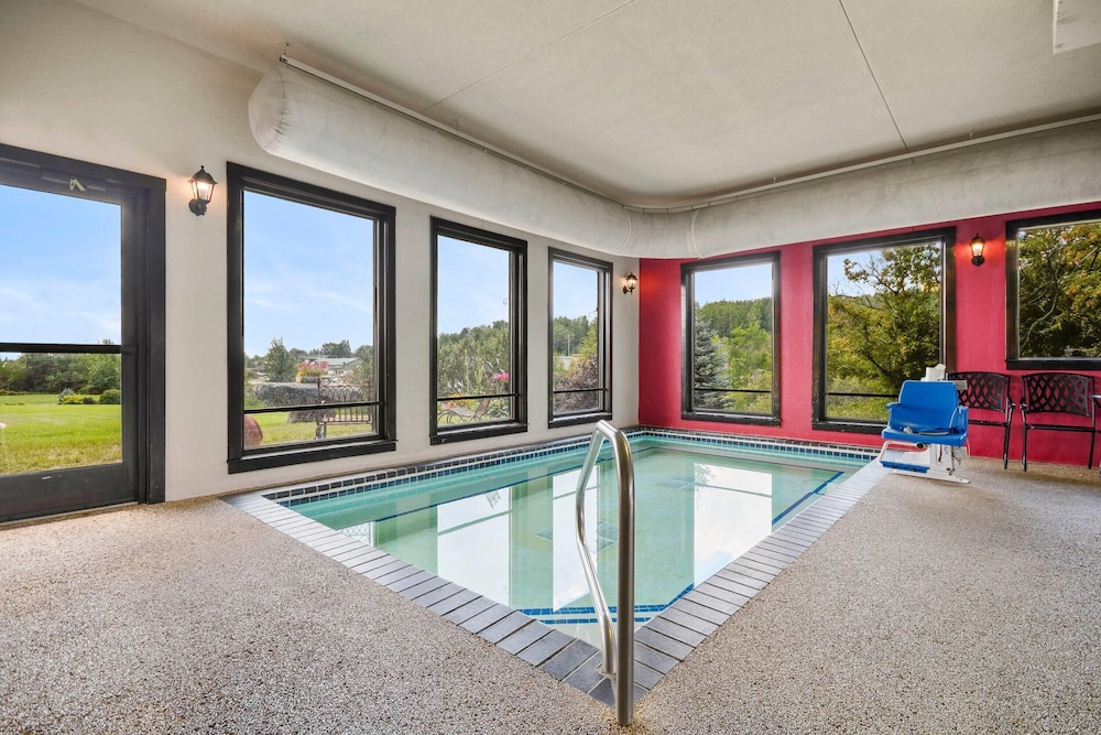 Super 8 By Wyndham Eveleth 20/49