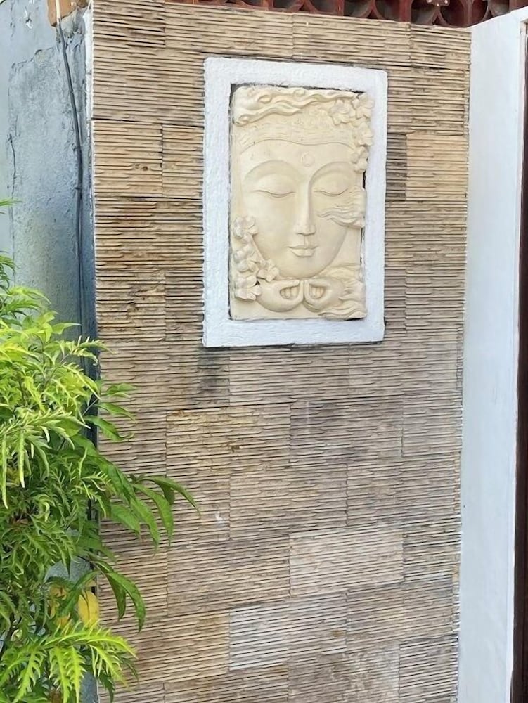 Villa Agung Beach Inn 3/65