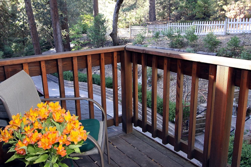 McCaffrey House Bed and Breakfast Inn 5/52